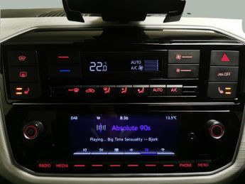 Seat Mii 36.8 kWh (83 ps) - SD CARD MEDIA INPUT - PARK SENSORS