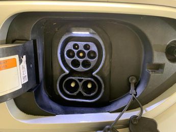 Kia Niro 64kWh 3 (201 bhp) - HEATED SEATS - NAV - BLUETOOTH