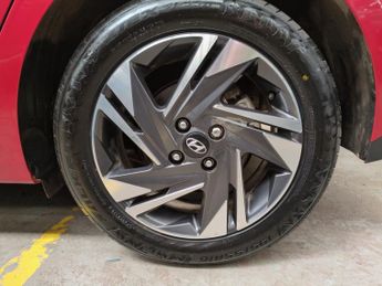 Hyundai I20 1.0 T-GDi MHEV SE Connect (100 ps) - PARK SENSORS - AUTO HEADLIG