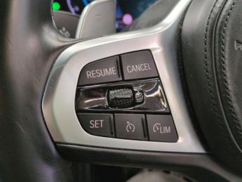 BMW 3 Series 2.0 330e 12kWh M Sport Plug-in (292 ps) - BLUETOOTH - DRIVING MO