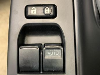Toyota Yaris 1.5 VVT-h Icon E-CVT (100 ps) - BLUETOOTH - CLIMATE CONTROL - DA
