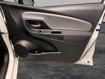 Toyota Yaris 1.5 VVT-h Icon E-CVT (100 ps) - BLUETOOTH - CLIMATE CONTROL - DA