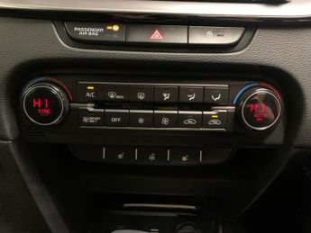 Kia Xceed 1.6 GDi 8.9kWh 3 Plug-in DCT (139 bhp) - HEATED STEERING - BLUET