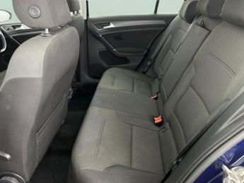Volkswagen E-golf 35.8kWh e-Golf (136 ps) - CLIMATE CONTROL - DAB - USB AUDIO