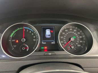 Volkswagen E-golf 35.8kWh e-Golf (136 ps) - CLIMATE CONTROL - DAB - USB AUDIO