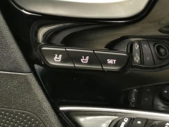 Kia Niro 64kWh 4+ (201 bhp) - NAV - HEATED STEERING - BLIND SPOT ASSIST