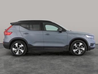 Volvo XC40 Recharge 69kWh Plus (231 ps) - LED - HEATED STEERING - BLIND SPO