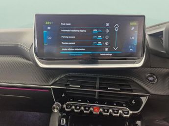 Peugeot E-2008 50kWh GT Premium (136 ps) - REVERSE CAM - ALCANTARA - NAV