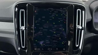 Volvo XC40 Recharge Twin 78kWh Plus AWD (408 ps) - HEATED STEERING - LANE D