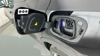 Volvo XC40 Recharge Twin 78kWh Plus AWD (408 ps) - HEATED STEERING - LANE D
