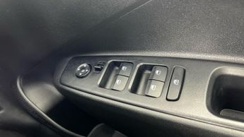 Hyundai i10 1.0 SE Connect (67 ps) - AIR CON - CRUISE CONTROL - DAYTIME RUNN