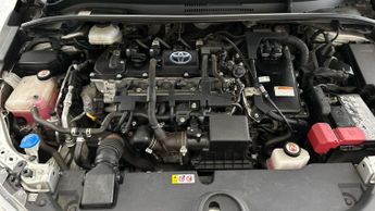 Toyota Corolla 1.8 VVT-h Excel CVT (122 ps) - NAV - BLUETOOTH - PARK SENSORS