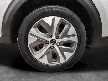 Kia Niro 64kWh 3 (201 bhp) - HEATED LEATHER - HEATED STEERING - DRIVER EL