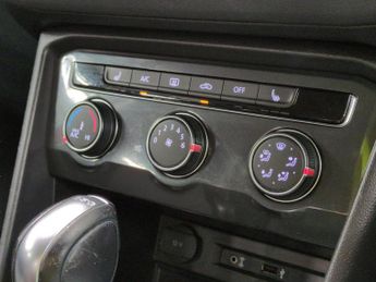 Volkswagen Tiguan 2.0 TDI S DSG 4Motion (150 ps) - SD CARD MEDIA INPUT - CLIMATE C