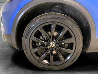 Volkswagen T-Roc 1.5 TSI EVO Black Edition DSG (150 ps) - NAV - BLUETOOTH - PADDL