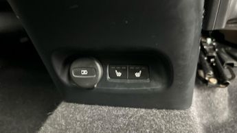 Volvo XC40 Recharge Twin 78kWh Plus AWD (408 ps) - HEATED STEERING - LANE D