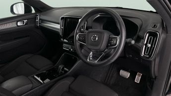 Volvo XC40 Recharge Twin 78kWh Plus AWD (408 ps) - HEATED STEERING - LANE D