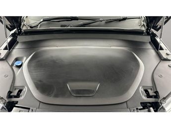 Volvo XC40 Recharge Twin 78kWh Plus AWD (408 ps) - HEATED STEERING - LANE D