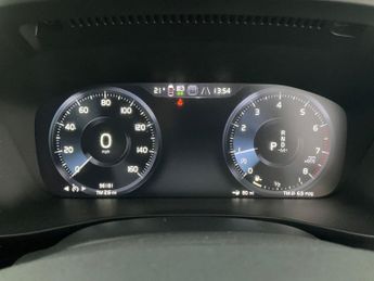 Volvo XC40 1.5 T3 [163] R DESIGN Geartronic - ACTIVE LANE ASSIST - AUTO PAR