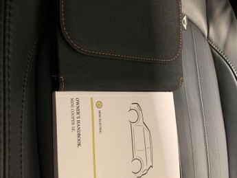 Mini Electric Hatch Cooper SE 32.6kWh Level 3 (184 ps) - AUTO PARK - REVERSE CAM - N