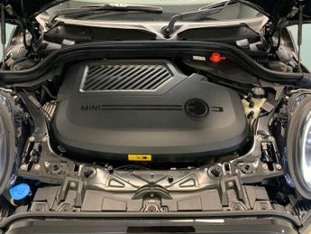 Mini Electric Hatch Cooper SE 32.6kWh Level 3 (184 ps) - AUTO PARK - REVERSE CAM - N
