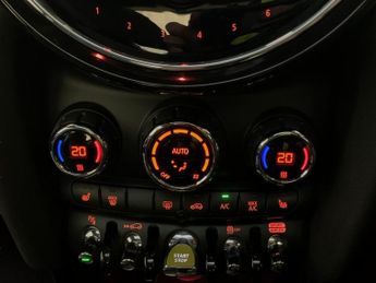 Mini Electric Hatch Cooper SE 32.6kWh Level 3 (184 ps) - AUTO PARK - REVERSE CAM - N