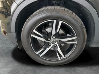 Volvo XC40 1.5 T3 [163] R DESIGN Geartronic - ACTIVE LANE ASSIST - AUTO PAR