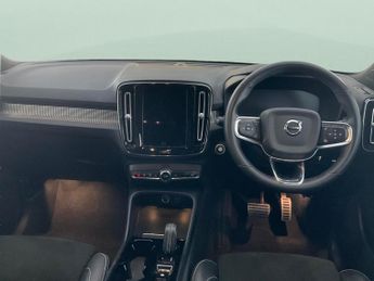 Volvo XC40 1.5 B3 MHEV Plus DCT (163 ps) - ACTIVE LANE ASSIST - AUTO PARK -