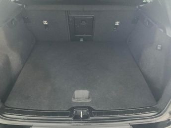 Volvo XC40 2.0 B3 MHEV Plus DCT (163 ps) - ACTIVE LANE ASSIST - AUTO PARK -