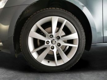 Skoda Octavia 1.5 TSI GPF ACT SE L DSG (150 ps) - 17IN ALLOYS - AIR CON