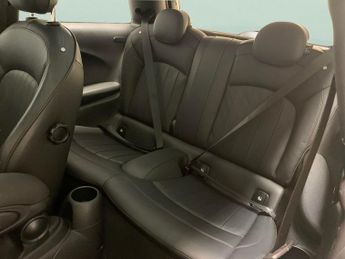 Mini Electric Hatch Cooper SE 32.6kWh Level 3 (184 ps) - AUTO PARK - REVERSE CAM - N