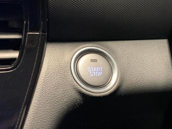 Hyundai Ioniq 38.3kWh Premium (136 ps) - LED - REVERSE CAM - NAV