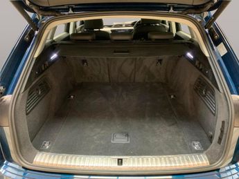 Audi e-tron 55 Technik quattro 95kWh (11kW Charger) (408 ps) - ADJUSTABLE SU