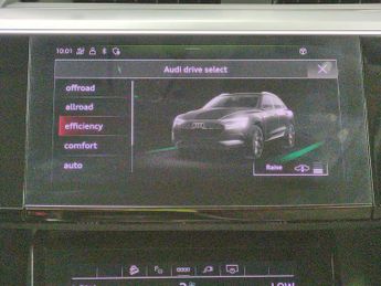 Audi e-tron 55 Technik quattro 95kWh (11kW Charger) (408 ps) - ADJUSTABLE SU