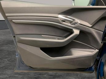 Audi e-tron 55 Technik quattro 95kWh (11kW Charger) (408 ps) - ADJUSTABLE SU