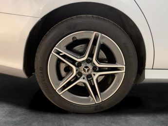 Mercedes-Benz E Class 2.0 E300e 13.5kWh AMG Line Edition Plug-in G-Tronic+ (320 ps) - 