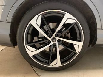 Audi Q7 3.0 TFSIe V6 55 Black Edition Plug-in Tiptronic quattro 17.9kWh 