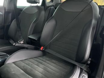 Seat Arona 1.0 TSI XPERIENCE Lux DSG (115 ps) - LED - REVERSE CAM - HEATED 