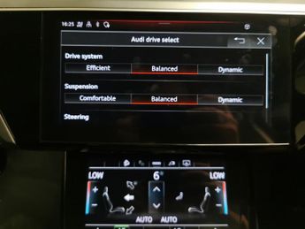 Audi e-tron 50 Technik quattro 71.2kWh (11kW Charger) (313 ps) - ADJUSTABLE 