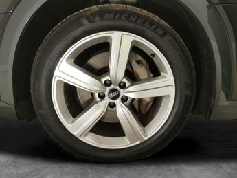 Audi e-tron 50 Technik quattro 71.2kWh (11kW Charger) (313 ps) - ADJUSTABLE 
