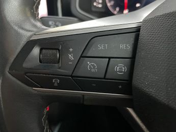 Seat Arona 1.0 TSI XPERIENCE Lux DSG (115 ps) - LED - REVERSE CAM - HEATED 