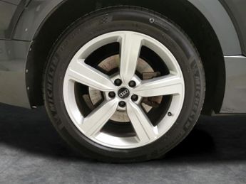Audi e-tron 50 Technik quattro 71.2kWh (11kW Charger) (313 ps) - ADJUSTABLE 