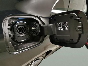 Mercedes-Benz CLA 1.3 CLA250e 15.6kWh AMG Line (Premium Plus) Coupe Plug-in 8G-DCT