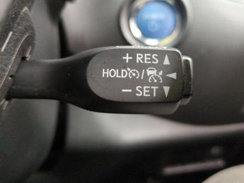Toyota C-HR 1.8 VVT-h Dynamic CVT (122 ps) - HEATED SEATS