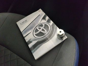 Toyota C-HR 1.8 VVT-h Dynamic CVT (122 ps) - HEATED SEATS