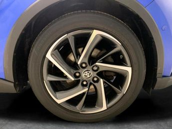 Toyota C-HR 1.8 VVT-h Dynamic CVT (122 ps) - HEATED SEATS