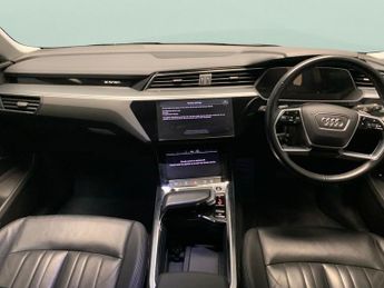 Audi e-tron 55 Technik quattro 95kWh (408 ps) - ADJUSTABLE SUSPENSION - LANE