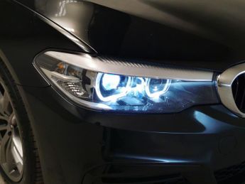 BMW 5 Series 2.0 520d MHT M Sport (190 ps) - LED - NAV - HEATED SEATS