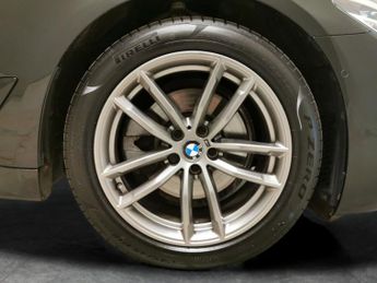 BMW 5 Series 2.0 520d MHT M Sport (190 ps) - DAKOTA LEATHER - LED - NAV