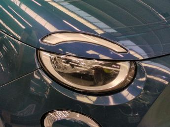 Fiat 500e 42kWh Icon (118 ps) - SPEED LIMIT RECOG - PARK SENSORS - DRIVING
